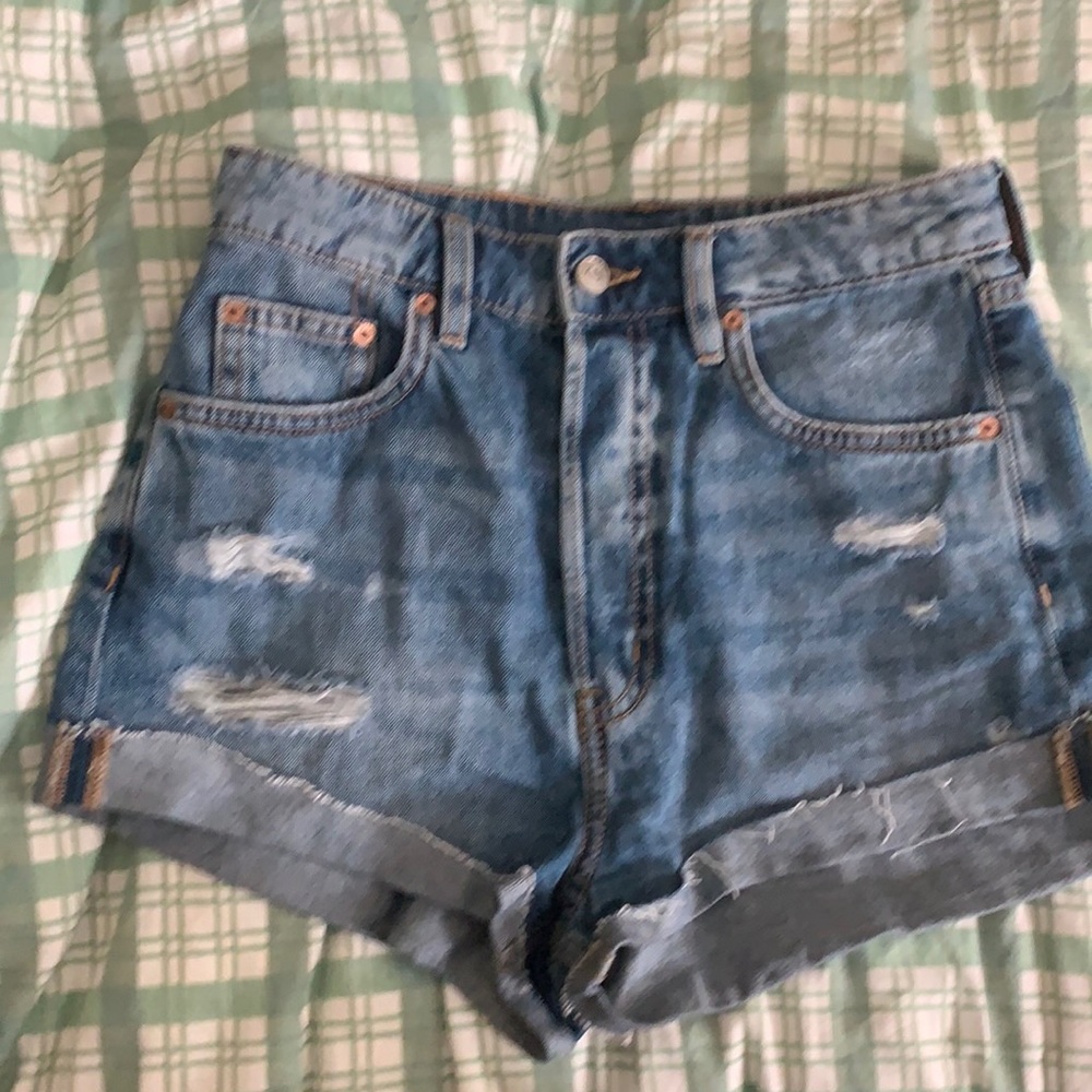 Denim high waist distressed shorts